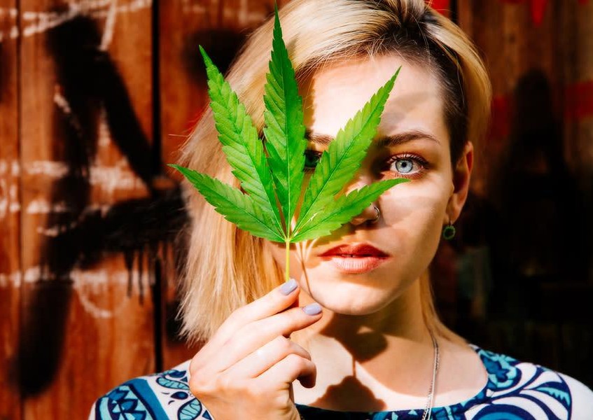You are currently viewing Sex Hormone Oestrogen Makes Women Enjoy Cannabis More Than Men, According to Research